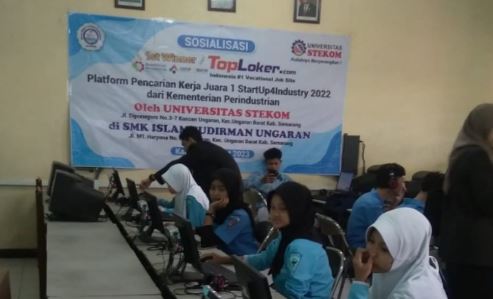 SMK Islam Sudirman Ungaran Gandeng Universitas Stekom Sosialisasi Toploker