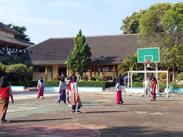 Pembukaan Class Meeting SMAN 1 Bergas Tahun 2023 Pembukaan Class Meeting SMAN 1 Bergas Tahun 2023