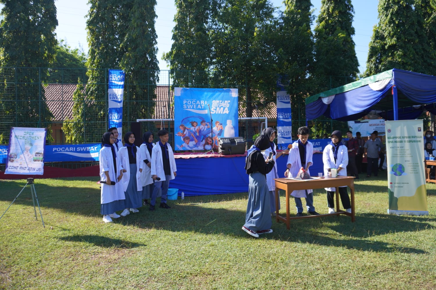 SMAN 11 Semarang dan Pocari Sweat Sukses Gelar Parade Ekstrakurikuler