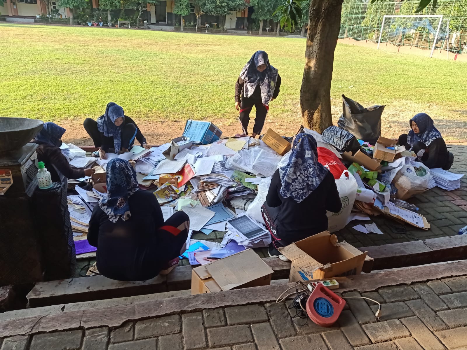 SMAN 11 Semarang Gelar Aksi Kelola Sampah Kertas