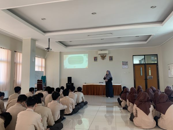 Halau Gabut dengan Sosialisasi Studi Lanjut