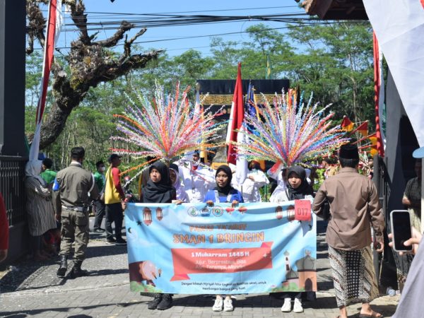 Pawai Ta'aruf SMAN 1 Bringin