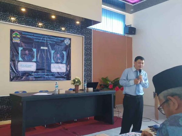 SMKN 1 Blado Batang Undang KS SMKN 10 Semarang Dalam Workshop Pengembangan Kerjasama dengan Industri SMKN 1 Blado Batang Undang KS SMKN 10 Semarang Dalam Workshop Pengembangan Kerjasama dengan Industri
