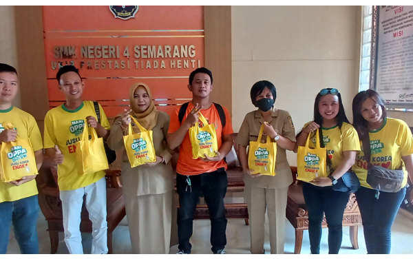 PT Marifood  Gelar Minum Gratis Bersama SMKN 4 Semarang