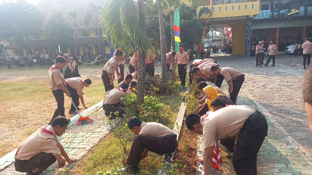 Jumat Bermakna Jadikan STEMSA Pasti Berprestasi