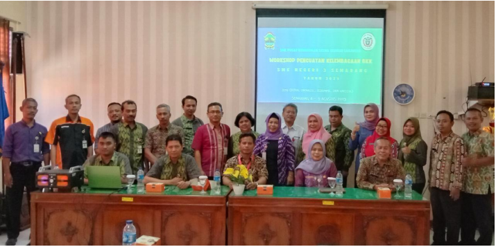 Workshop Penguatan Kelembagaan BKK SMKN 3 Semarang
