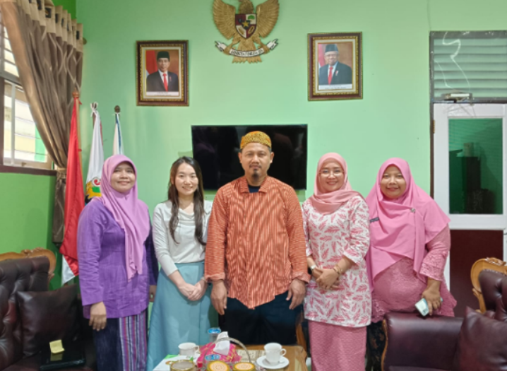 Kunjungan Kadoi Minako Sensei The Japan Foundation di SMAN 7 Semarang Mendongkrak Motivasi Siswa Kunjungan Kadoi Minako Sensei The Japan Foundation di SMAN 7 Semarang Mendongkrak Motivasi Siswa