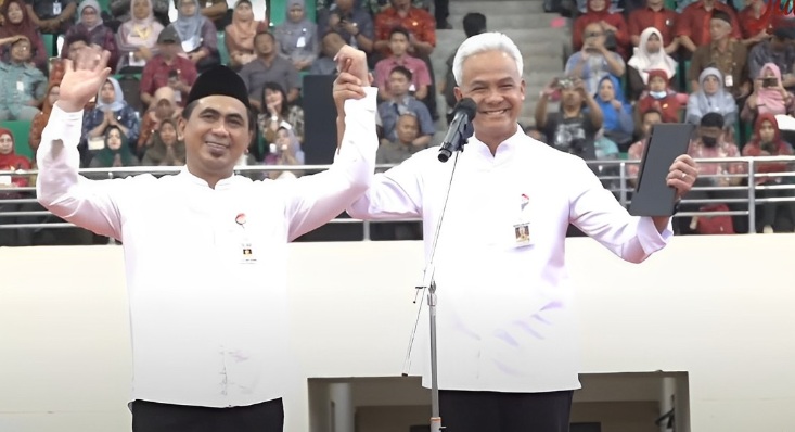 SMAN 7 Semarang Hadir Dalam Kegiatan Pamitan Gubernur Jawa Tengah Masa Jabatan 2018-2023 SMAN 7 Semarang Hadir Dalam Kegiatan Pamitan Gubernur Jawa Tengah Masa Jabatan 2018-2023