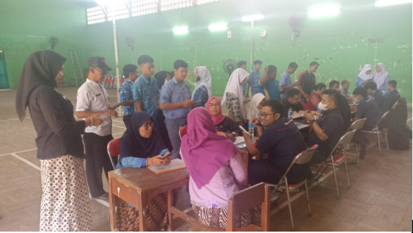Sambangi SMKN 3 Semarang, By.U Layanan Selular Prabayar Digital End-to-End Pertama di Indonesia