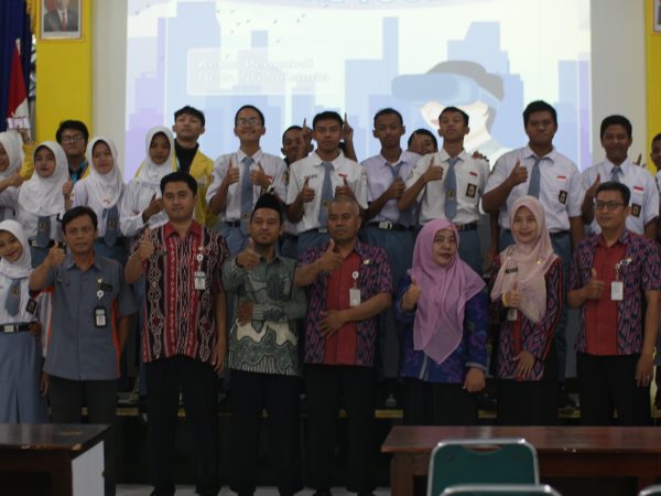 Teknik Elektro UNNES Adakan Pelatihan Bagi Peserta Didik SMKN 1 Semarang