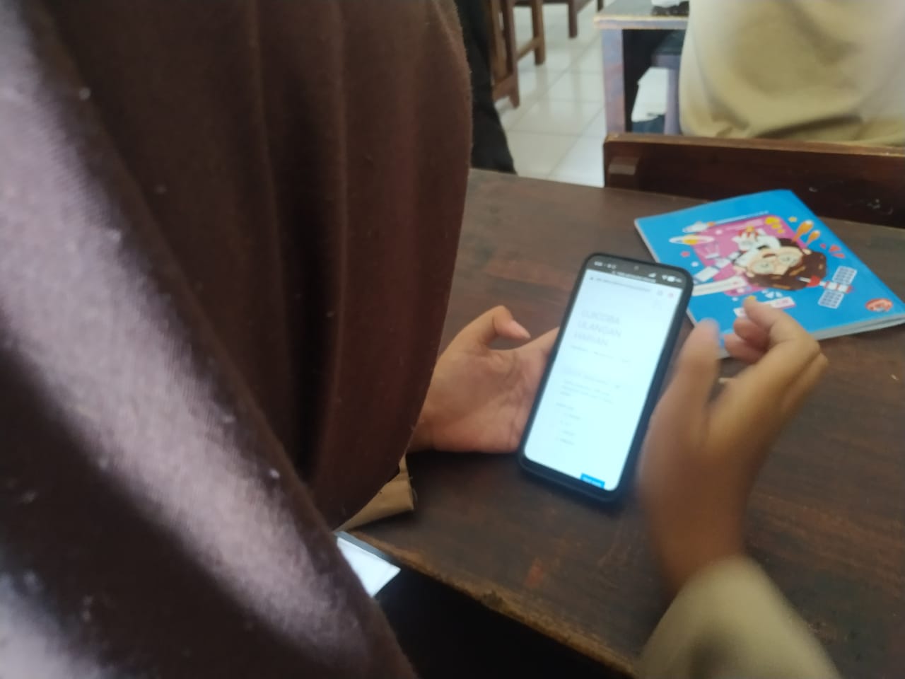SMKN 10 Semarang Bantu SMK Hidayah Laksanakan Ujian Tanpa Kuota Internet