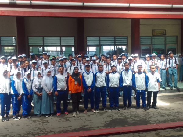 Pendidikan Safety Riding di SMKN 1 Tengaran