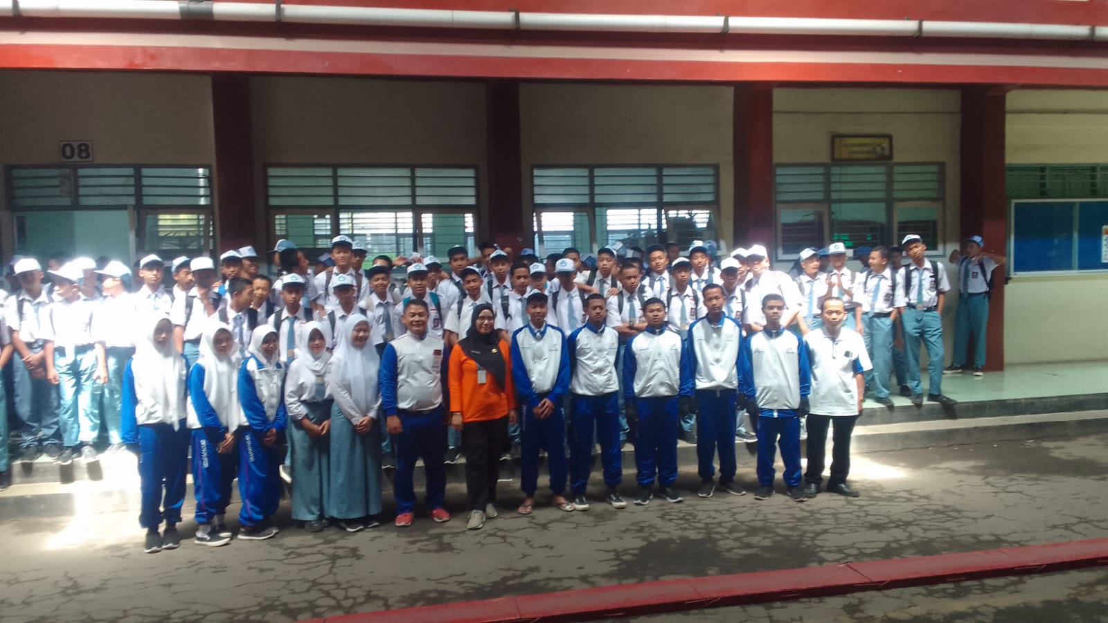 Pendidikan Safety Riding di SMKN 1 Tengaran