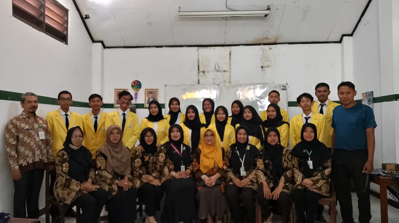 Penerjunan Mahasiswa Lantip UNNES di SMK Hidayah Semarang