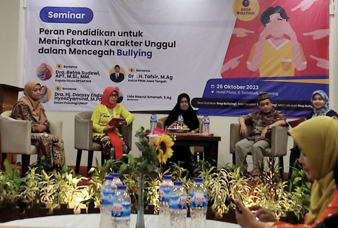 Siswa SMAHA Ikuti Seminar Pencegahan Bullying DISDIKBUD