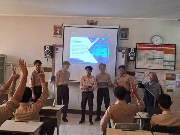 Membangun Kemampuan Diskusi dalam Era Globalisasi