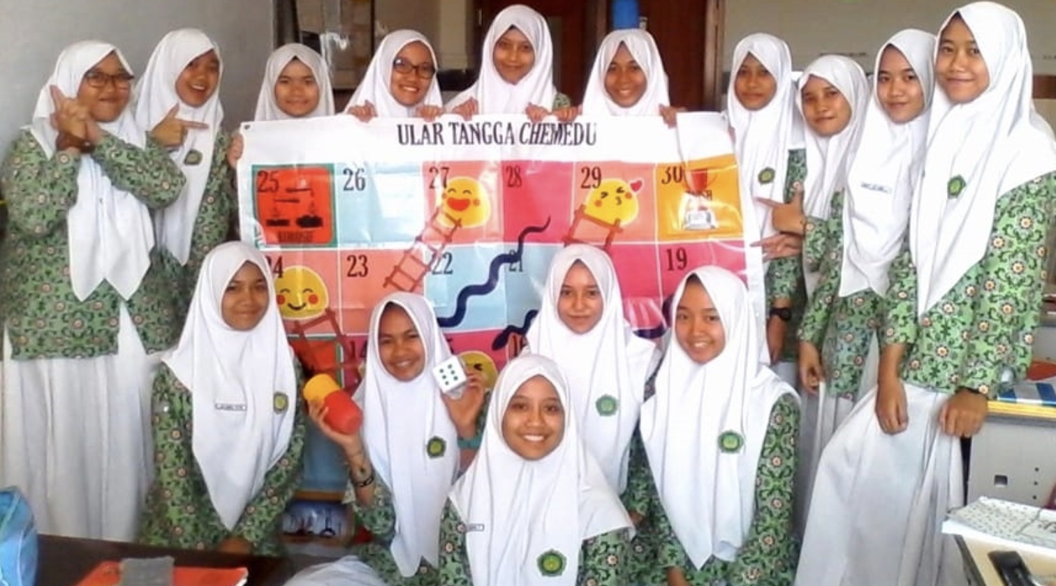 Belajar Kimia Asyik dengan Permainan Ular Tangga Belajar Kimia Asyik dengan Permainan Ular Tangga
