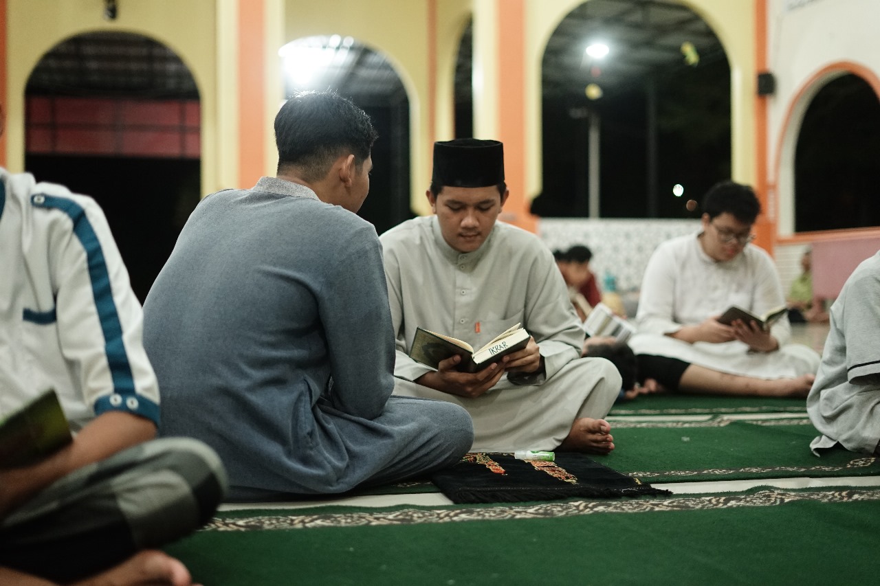 Pekan Ujian Tahfidz Sekali Duduk SMA IT Bina Amal Berjalan Lancar