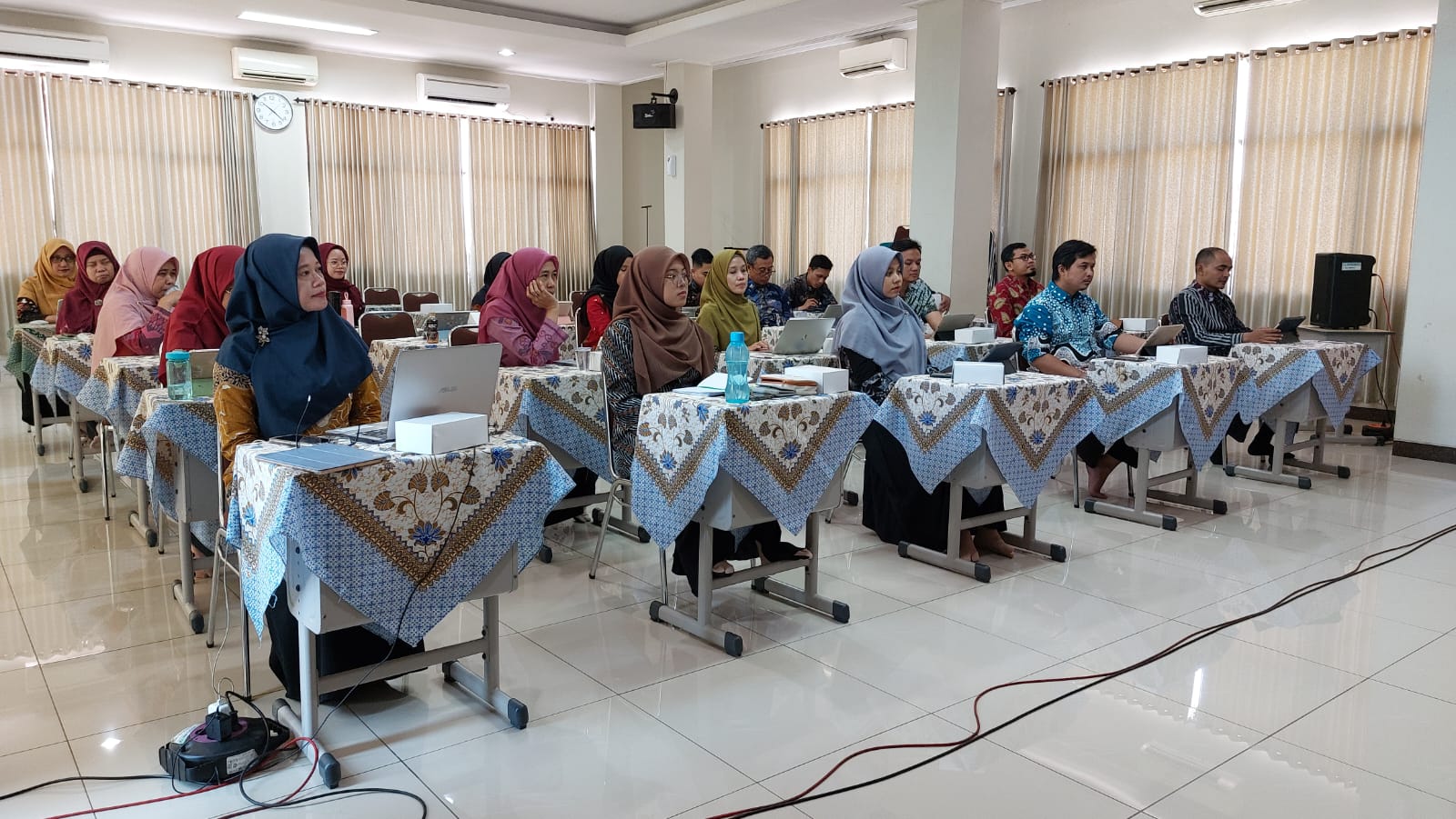 Guru SMAHA Hebat Ikuti Pelatihan Pembelajaran Berbasis IT