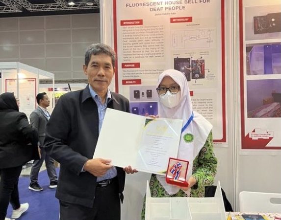Mewujudkan GOLD melalui Riset Mewujudkan GOLD melalui Riset