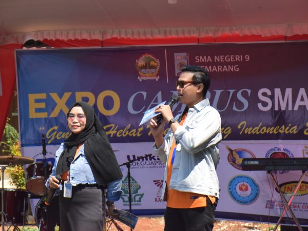 SMAN 9 Semarang Gelar Expo Campus 2023