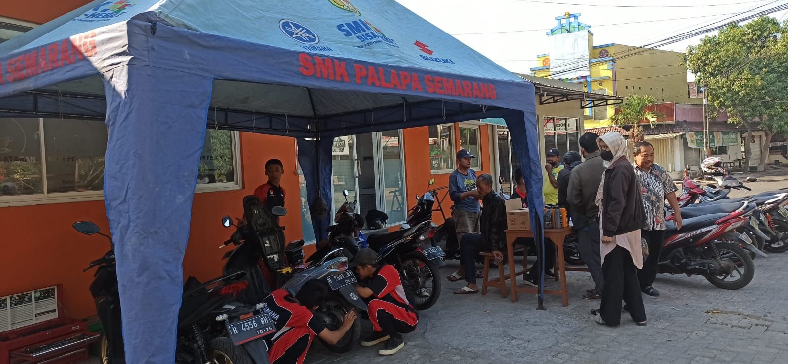 Festival Jumat Berkah SMK Palapa Semarang Festival Jumat Berkah SMK Palapa Semarang