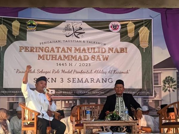 Meneladani Akhlaq Al Karimah Maulud Nabi Muhammad SAW 1445 H