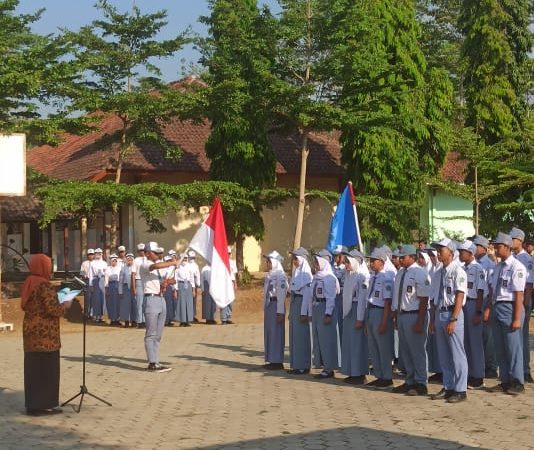 Serah Terima Jabatan & Pelantikan Pengurus OSIS Periode 2023/2024 SMAN 1 Susukan Kab. Semarang
