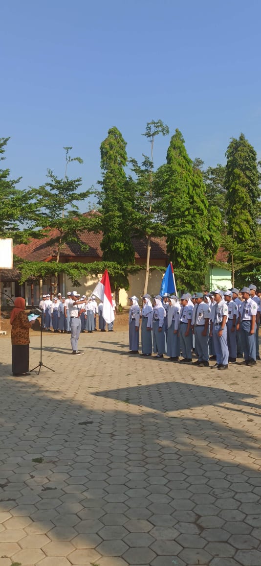 Serah Terima Jabatan & Pelantikan Pengurus OSIS Periode 2023/2024 SMAN 1 Susukan Kab. Semarang