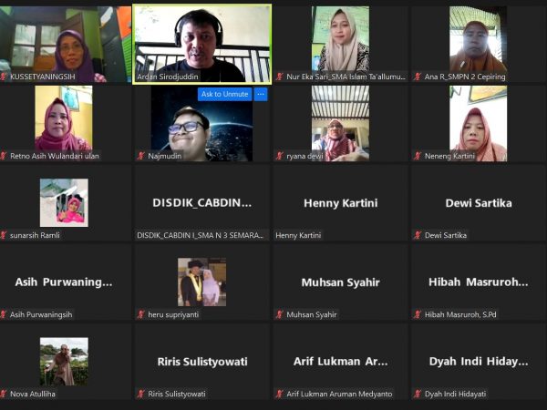 SMKN 10 Semarang Menggelar Pelatihan Online Pemanfaatan AI untuk Guru dan Kepala Sekolah