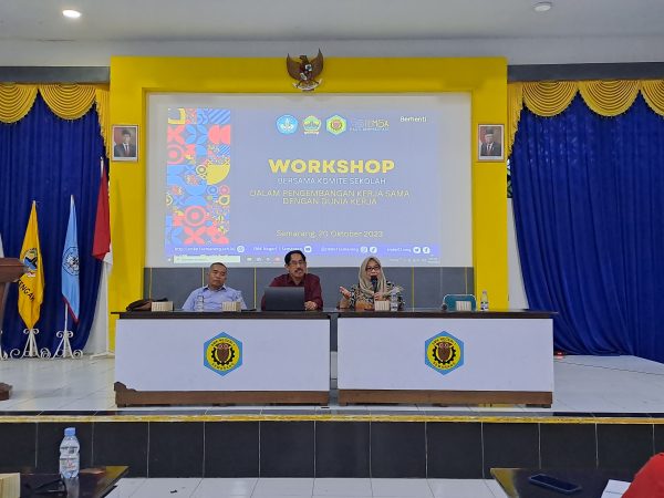 Workshop SMKN 1 Dalam Meningkatkan Kerja Sama Dengan Dunia Kerja