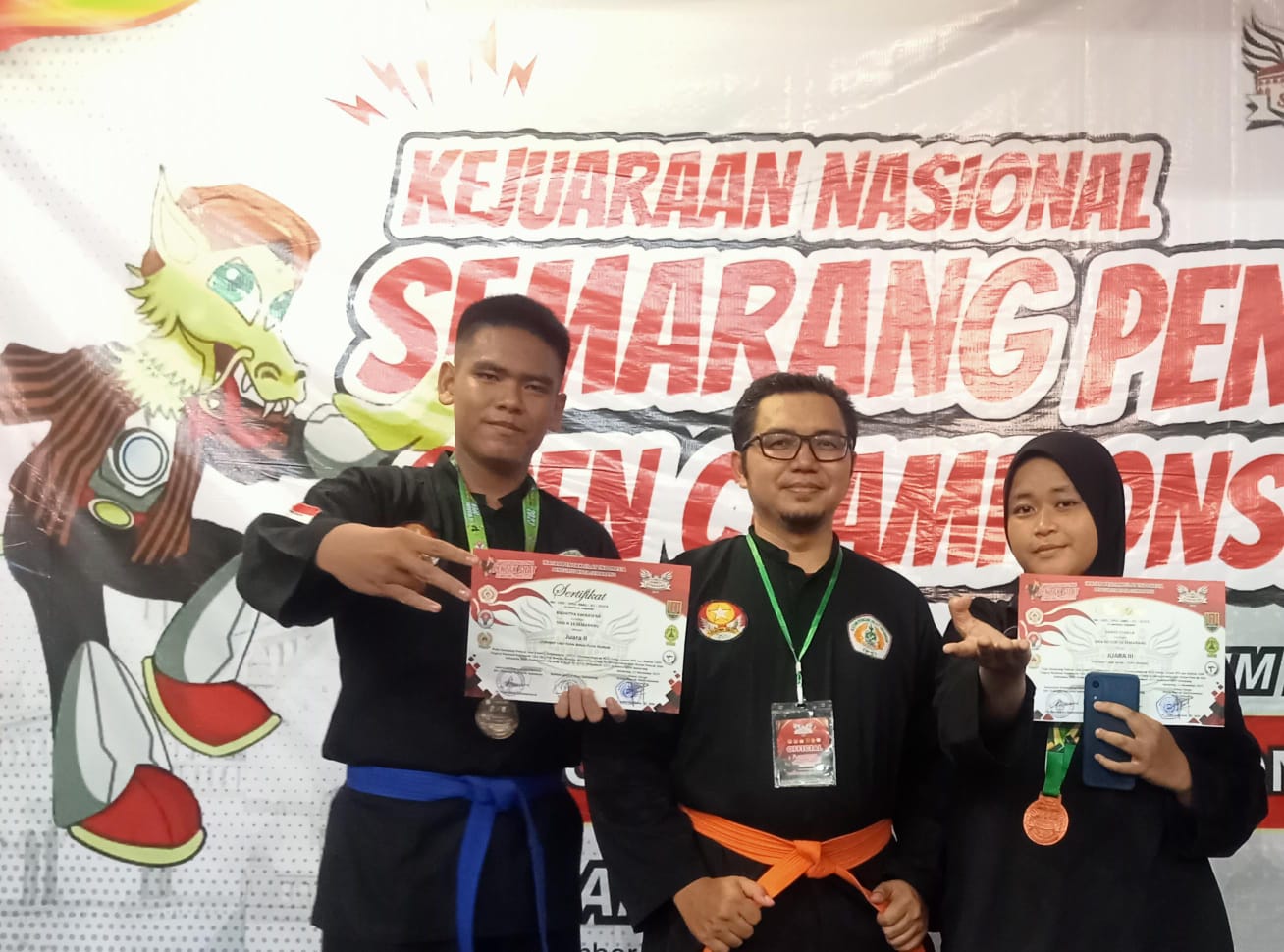 Pesilat SMAN 16 Semarang Raih Medali di Kejurnas Semarang Pencak Silat Open Championship 2023