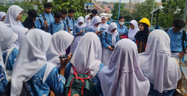 Pelajari Rekayasa Teknologi Air, Siswa SMAN 14 Berkunjung ke Perumda Air Minum Tirta Moedal Semarang