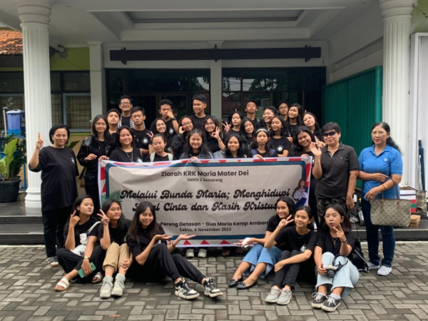 Ziarah KRK Maria Mater Dei SMKN 2 Semarang Ziarah KRK Maria Mater Dei SMKN 2 Semarang