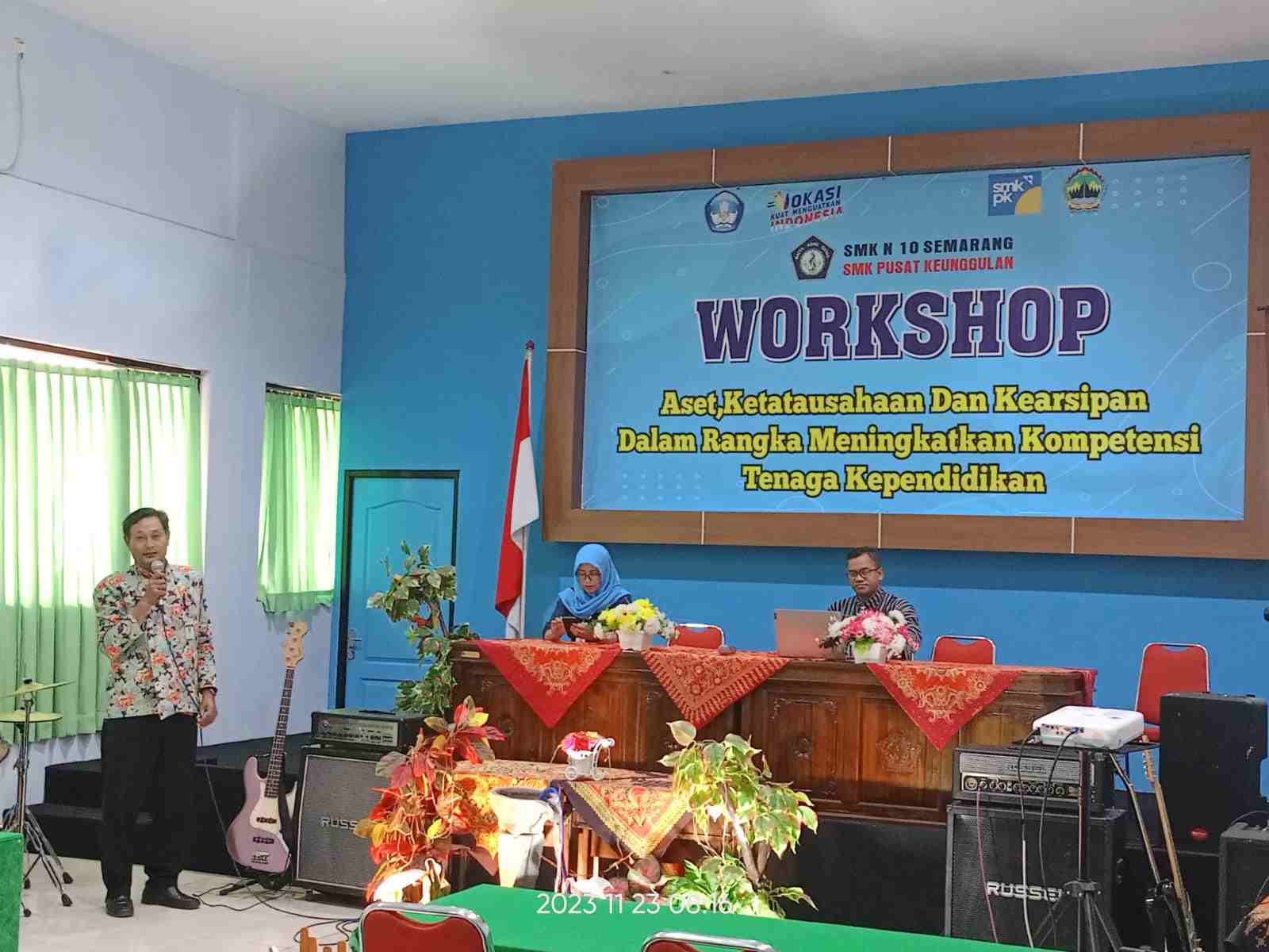 Peningkatan Kompetensi Tenaga Kependidikan Melalui Workshop Aset, Ketatausahaan, dan Kearsipan di SMKN 10 Semarang