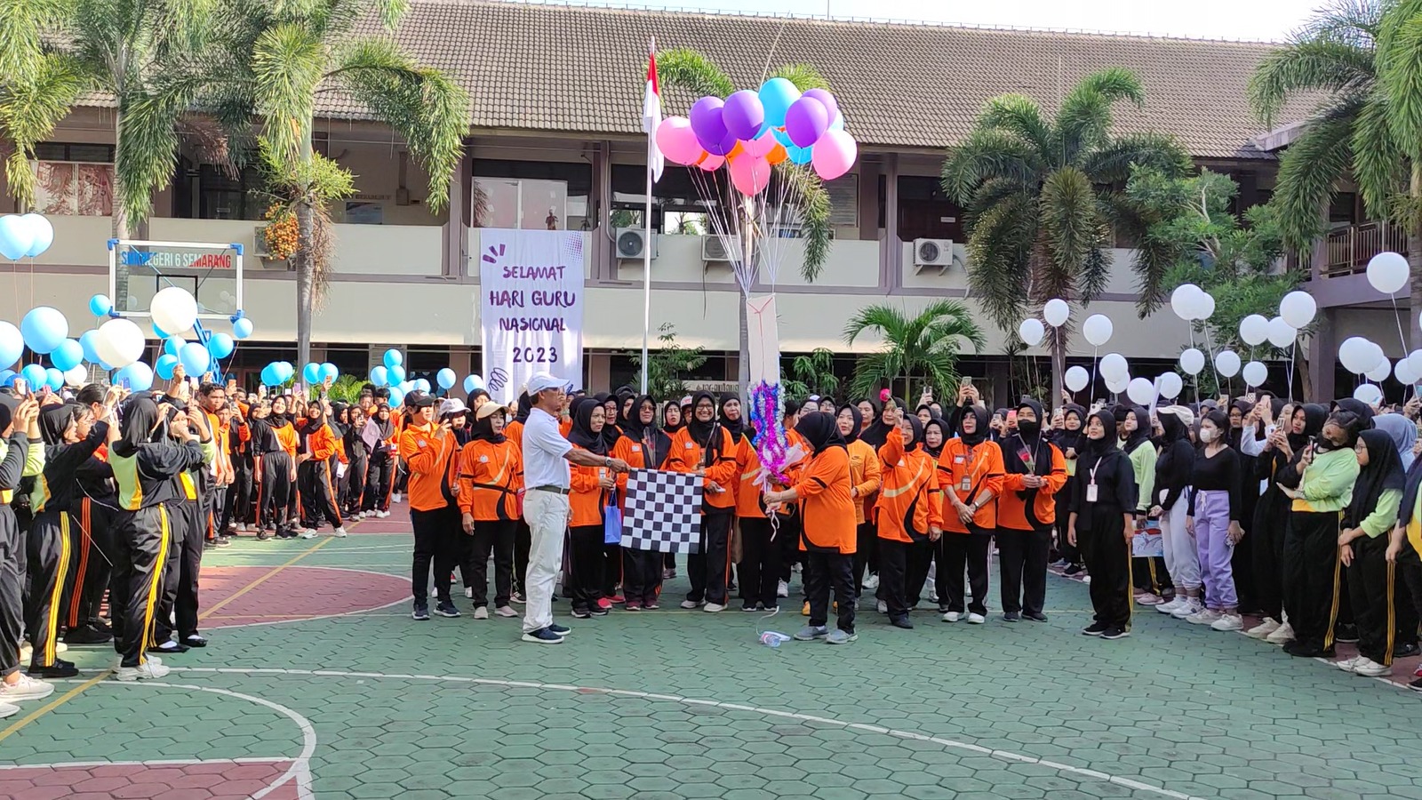 Peringatan HGN 2023 dan HUT PGRI ke-78 SMKN 6 Semarang
