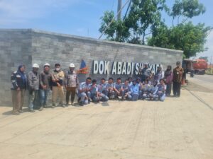 Praktek Kerja Industri di Luar Kota, Tantangan Membentuk Kemandirian Siswa untuk Sukses di Dunia Kerja Praktek Kerja Industri di Luar Kota, Tantangan Membentuk Kemandirian Siswa untuk Sukses di Dunia Kerja