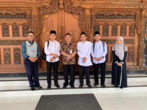 SD Islam Hidayatullah 02 Semarang Belajar Website dari SMKN 10 Semarang SD Islam Hidayatullah 02 Semarang Belajar Website dari SMKN 10 Semarang