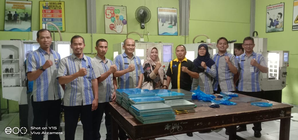 SMK N 1 Kaliwungu Kunjungi SMK Saraswati Salatiga untuk Studi Banding Teaching Factory SMK N 1 Kaliwungu Kunjungi SMK Saraswati Salatiga untuk Studi Banding Teaching Factory