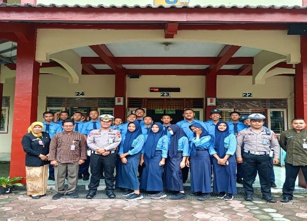 Sosialisasi Larangan Penggunaan Knalpot Tidak Sesuai Standar