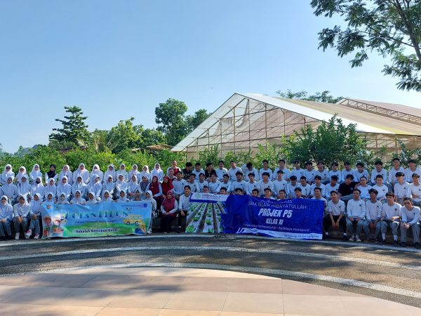 Serunya Belajar Budi Daya Tanaman Hidroponik di Agrowisata Purwosari