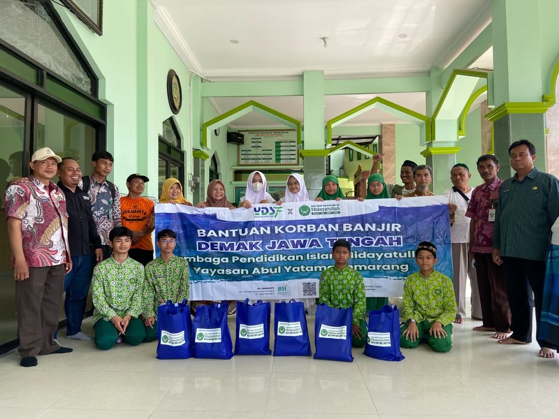 SMAHA melalui Organisasi Sekolah Galang Donasi untuk Korban Bencana Banjir Demak