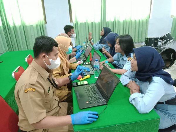 Pemeriksaan Berkala Puskesmas Bulu Lor di SMKN 10 Semarang: Layanan Kesehatan Lanjutan untuk Peserta Didik Pemeriksaan Berkala Puskesmas Bulu Lor di SMKN 10 Semarang: Layanan Kesehatan Lanjutan untuk Peserta Didik