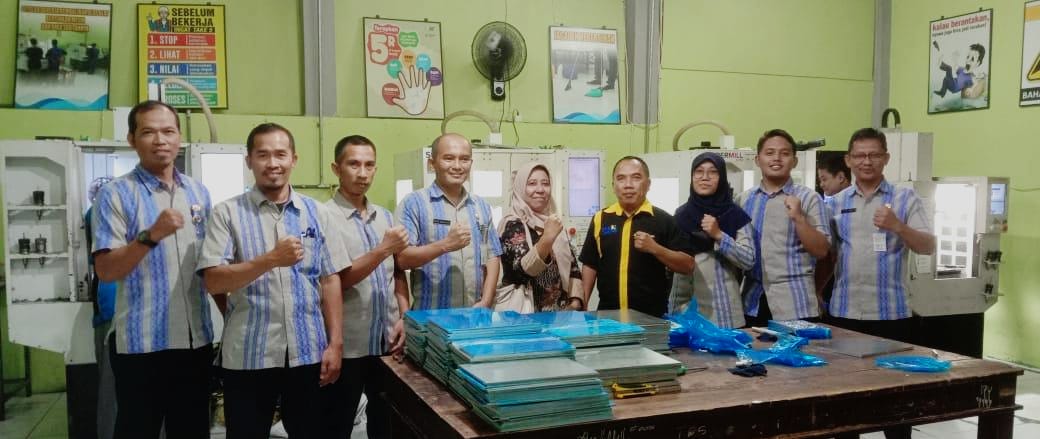 SMKN 1 Kaliwungu Kunjungi SMK Saraswati Salatiga untuk Study Banding Teaching Factory