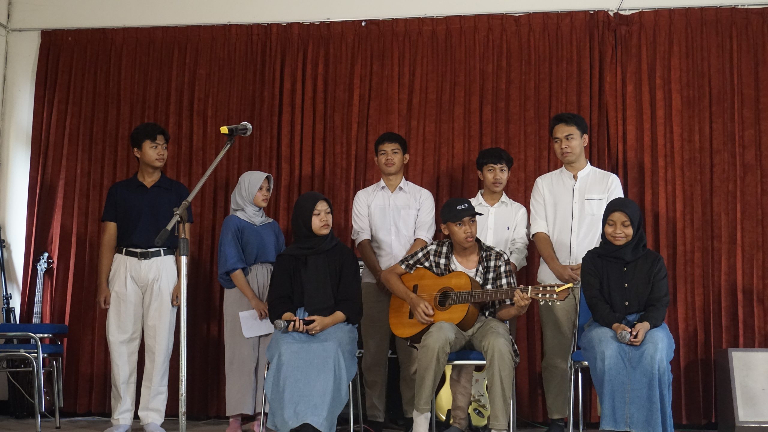 SMAN 12 Semarang Gelar Musikalisasi Puisi: Kolaborasi Unik Bahasa Indonesia & Seni Musik
