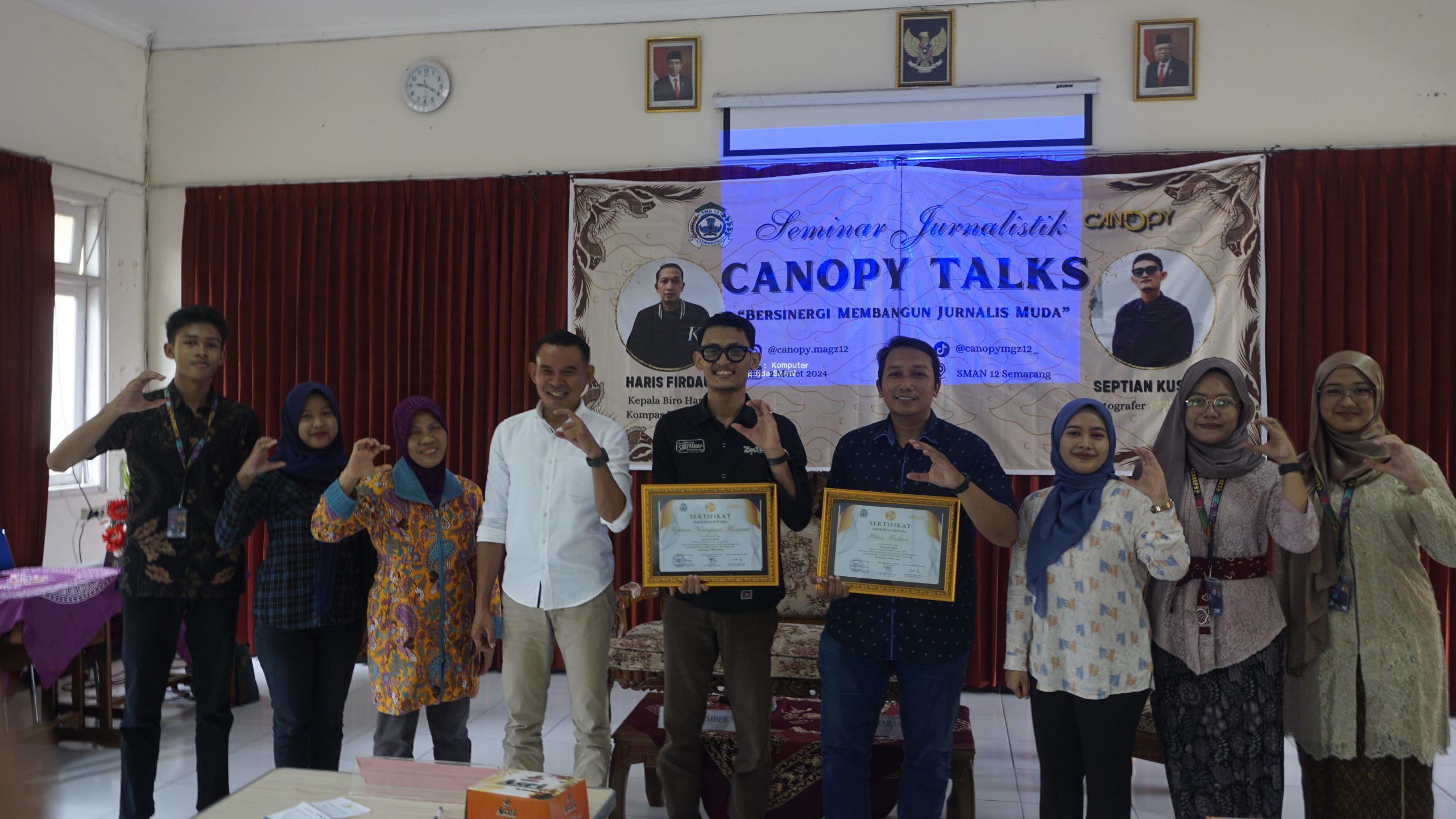 Bersinergi Membangun Jurnalis Muda SMAN 12 Semarang Melalui Seminar Jurnalistik ‘Canopy Talks’