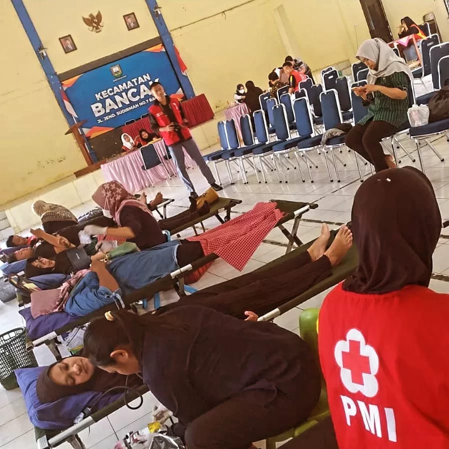 PMI Kecamatan Bancak Bersama PMR Wira SMK Negeri 1 Bancak Menggelar Donor Darah