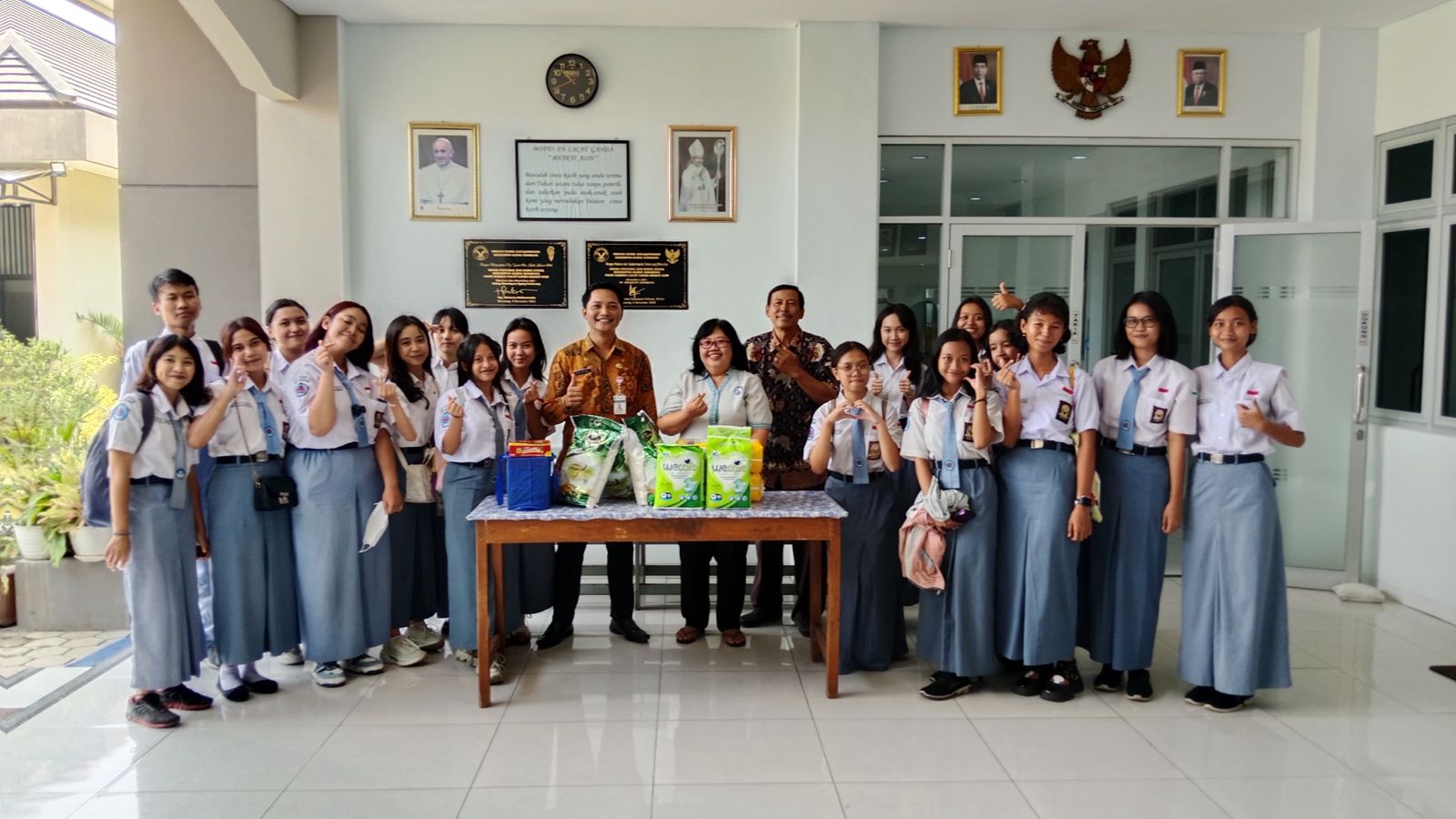 Aksi Paskah Rohani Kristen dan Katolik oleh Siswa SMK Negeri 6 Semarang