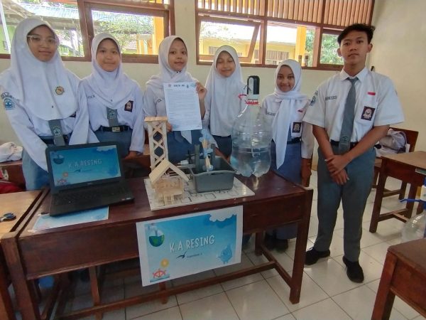SMANDALAS Fisika Expo 2023: Tingkatkan Keterampilan Berpikir Kritis & Berkomunikasi Melalui Pembelajaran STEM-PJBL
