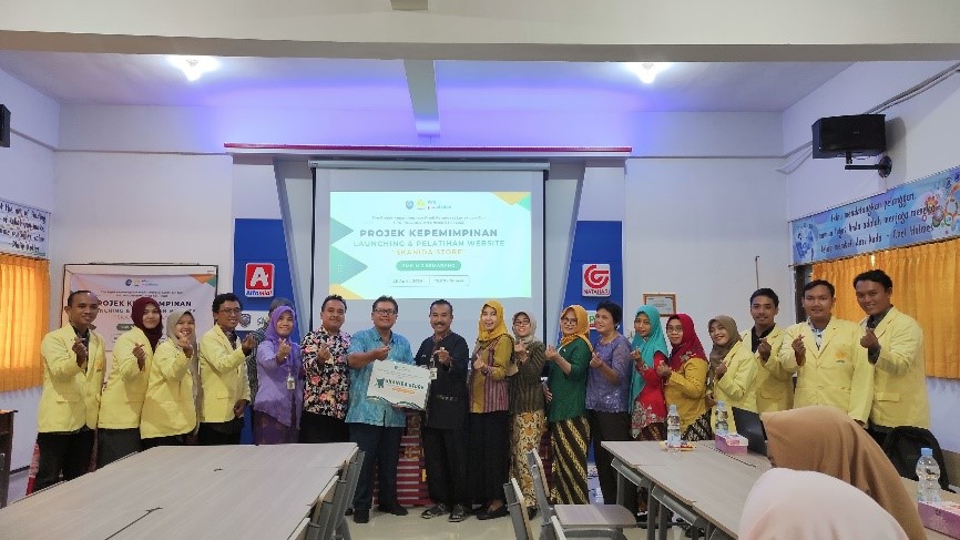 Mahasiswa PPG Prajabatan UNNES Kembangkan Skanida Store Sebagai Solusi Pemasaran Digital Bagi Siswa SMKN 2 Semarang